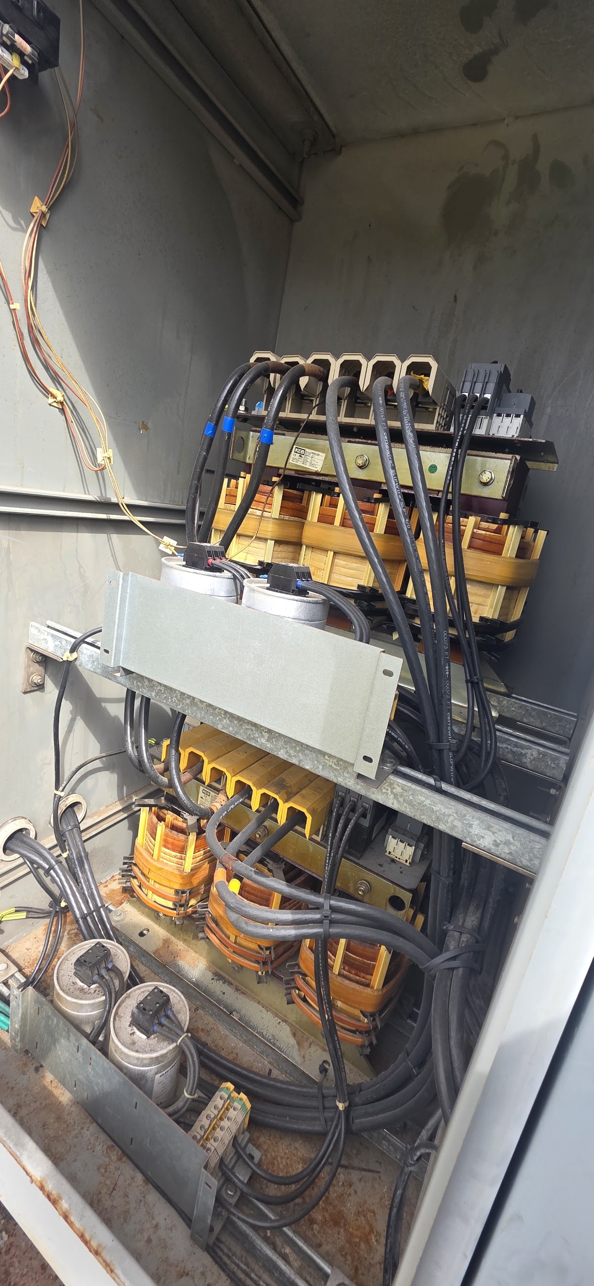 Commercial transformer and switchgear maintenance